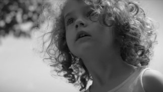 Clément Deneux Bijoute Production petit garçon en NB